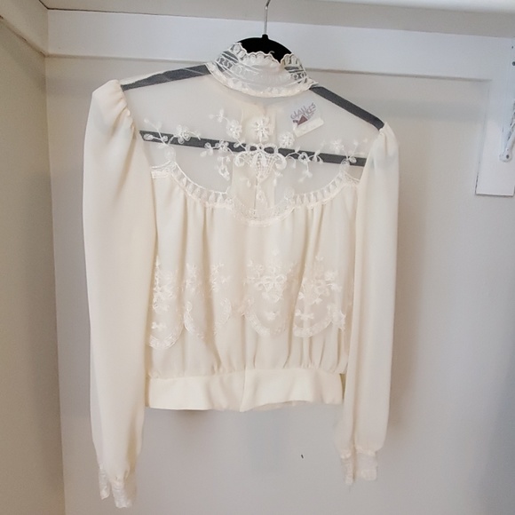 Vintage lace blouse - Picture 2 of 4